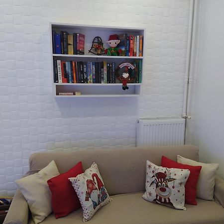 White Apartment Афины Экстерьер фото