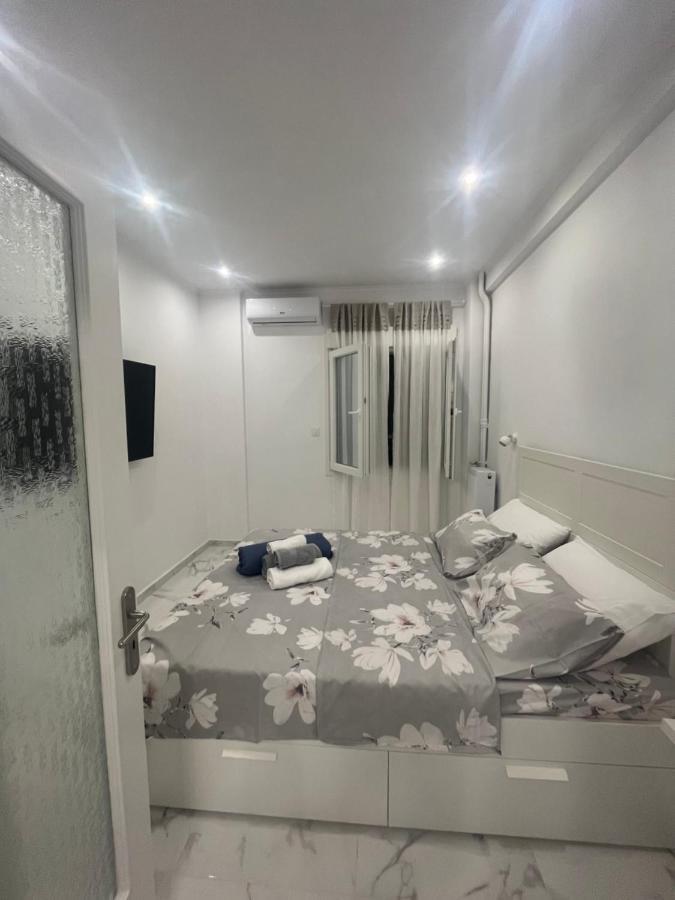 White Apartment Афины Экстерьер фото