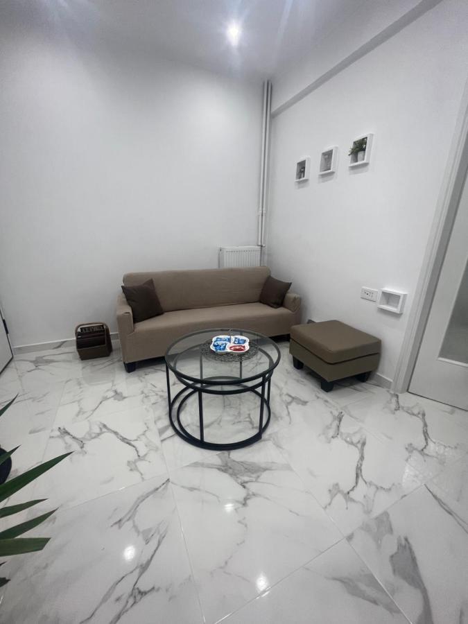 White Apartment Афины Экстерьер фото