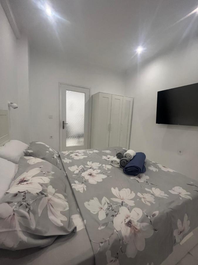 White Apartment Афины Экстерьер фото
