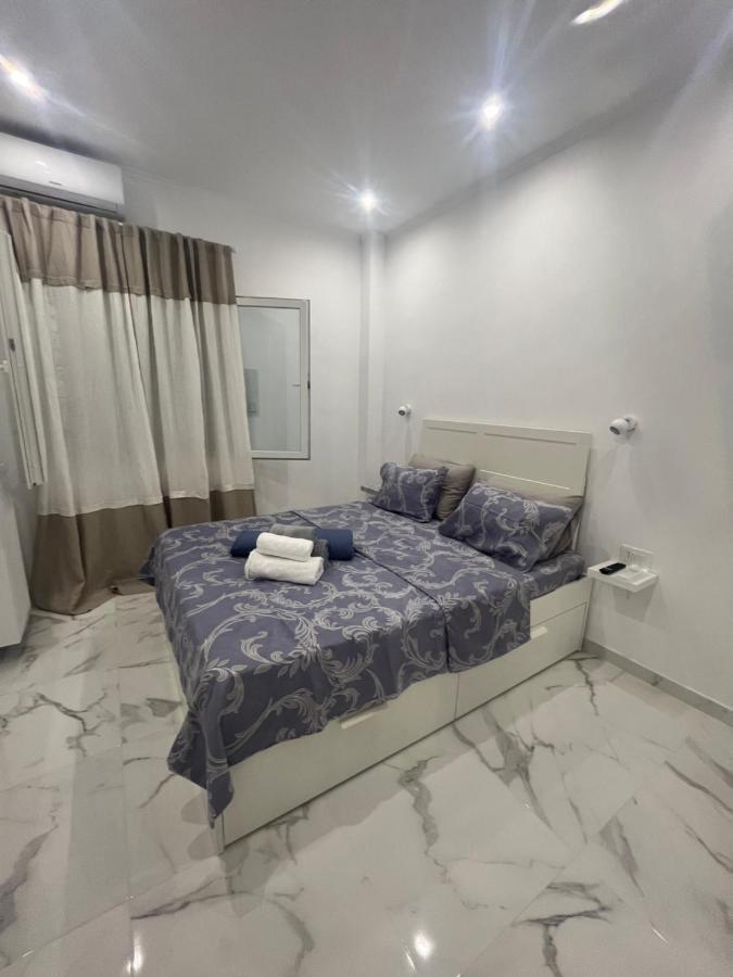 White Apartment Афины Экстерьер фото
