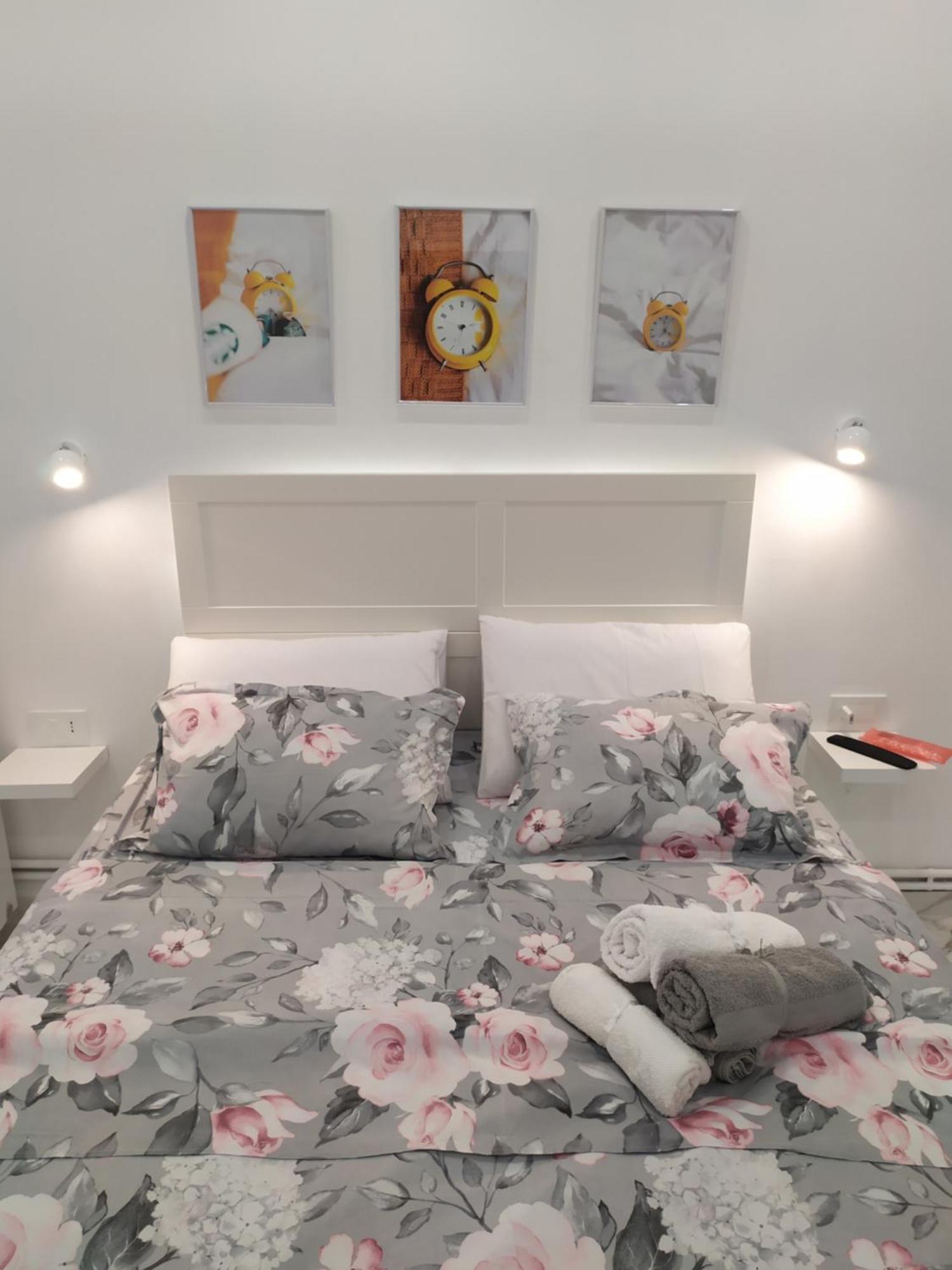 White Apartment Афины Экстерьер фото